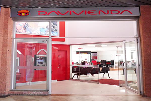 Lc. 17 Banco Davivienda Tel. 330 0000 ext.87866